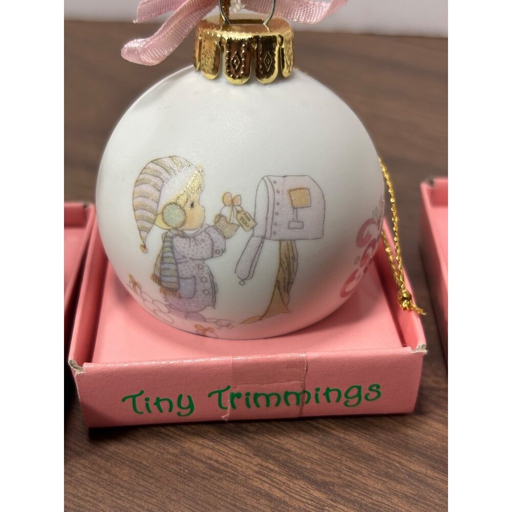 Precious Moments Tiny Trimmings Christmas Ornaments Set Of 6 VTG 1990s Porcelain - Picture 11 of 14